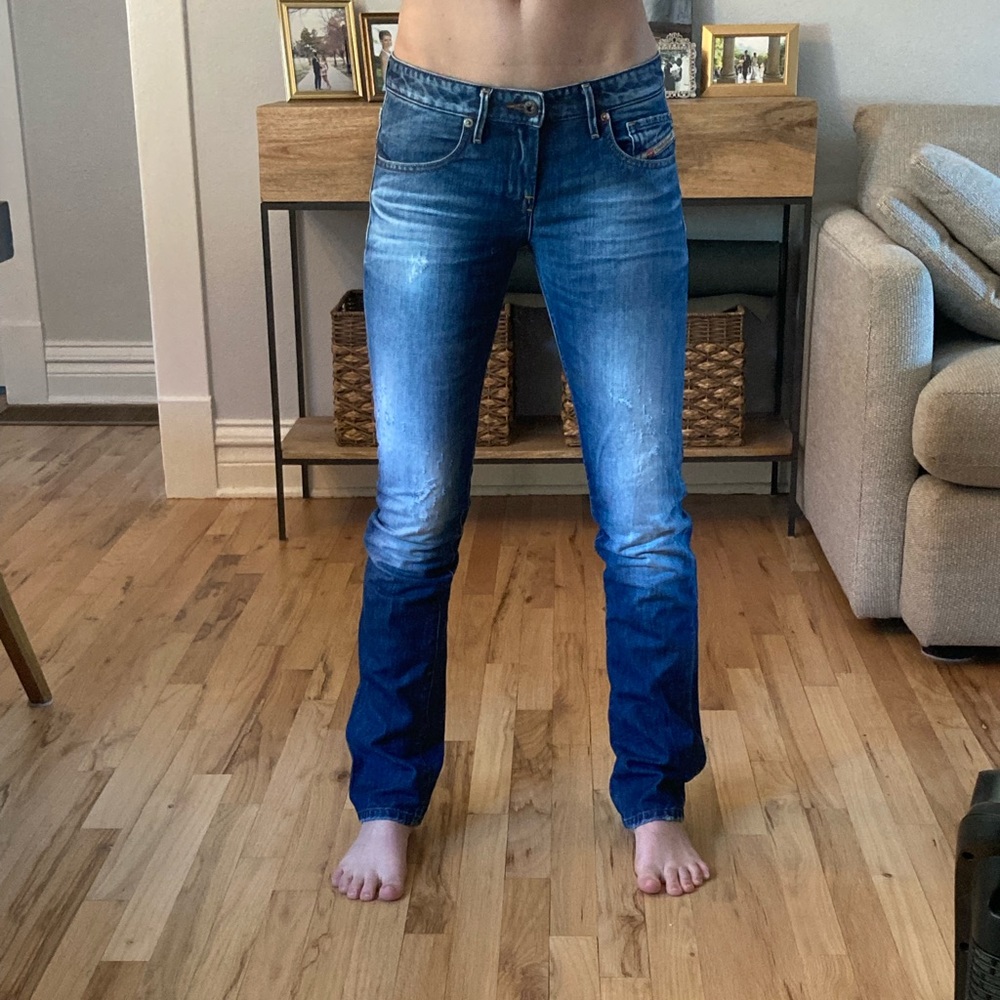 Vintage low rise diesel jeans size 25